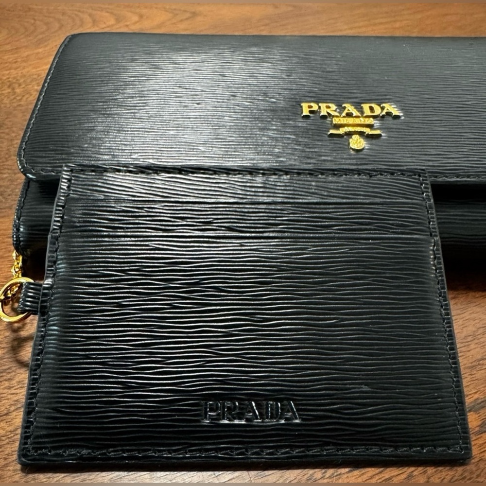 PRADA Wallet - Picture 5 of 7